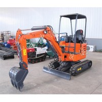小型挖掘機