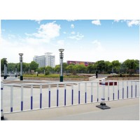 南寧市政護(hù)欄價格道路隔離欄出廠價